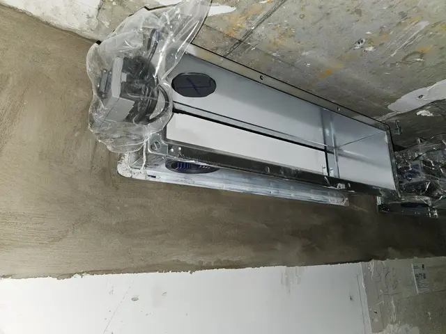 Fugenverschluss um eine Brandschutzklappe – ausgeführt von TFT Brandschutz (Bild 4)