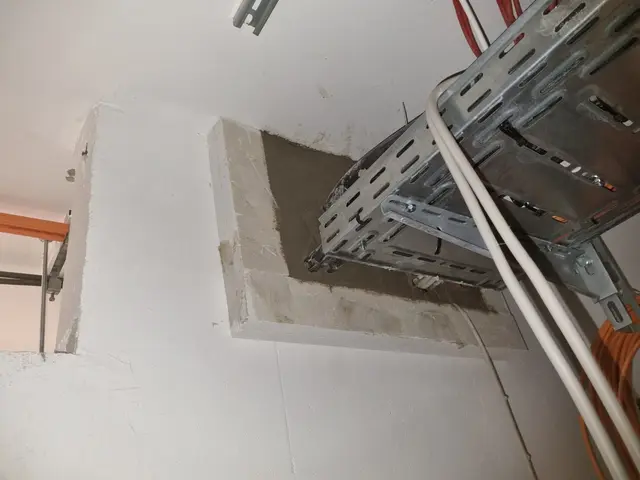 Mörtelabschottung in Wand oder Decke – ausgeführt von TFT Brandschutz (Bild 5)